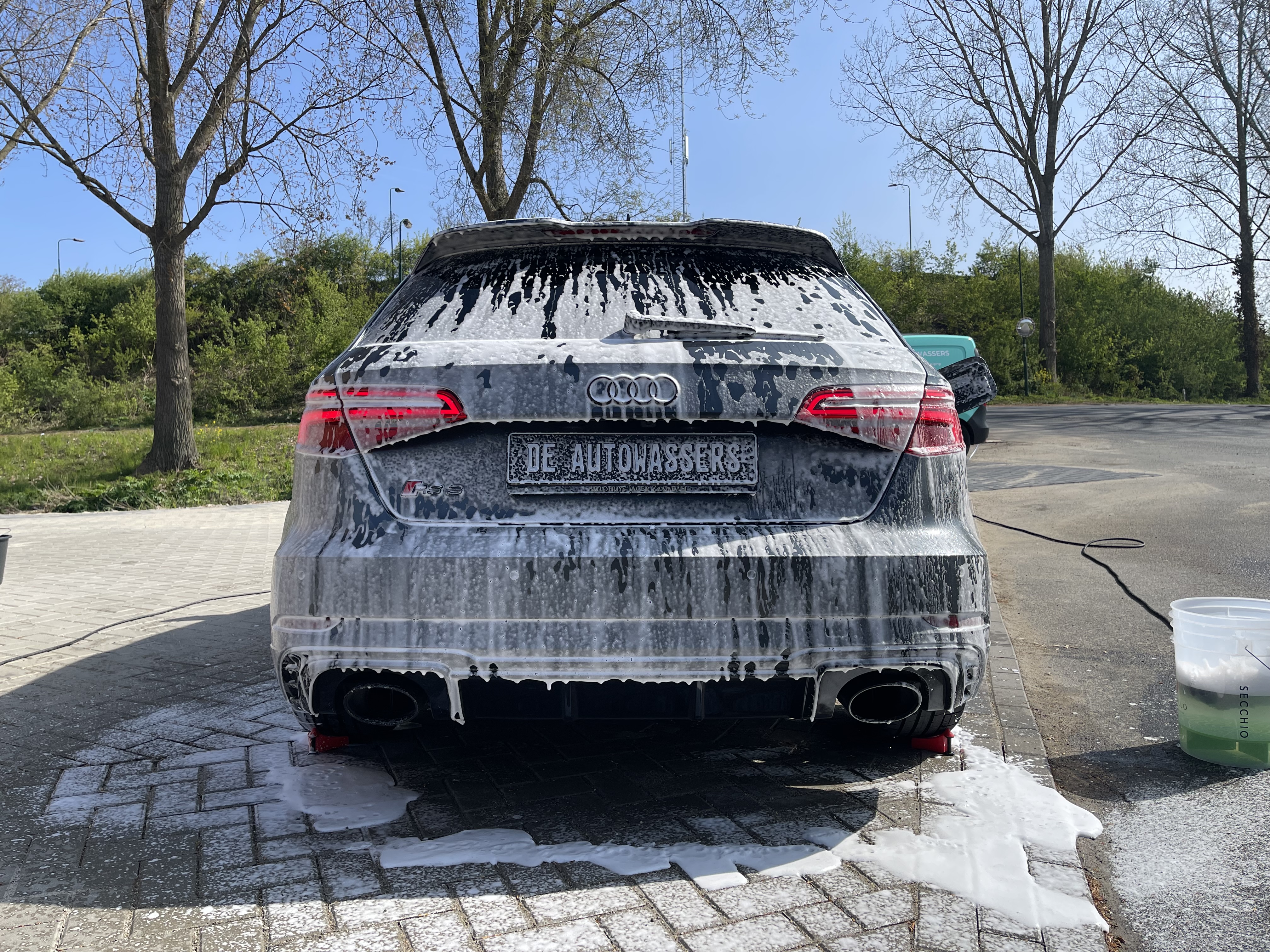 Auto poetsen en detailing aan huis in Utrecht en het Gooi